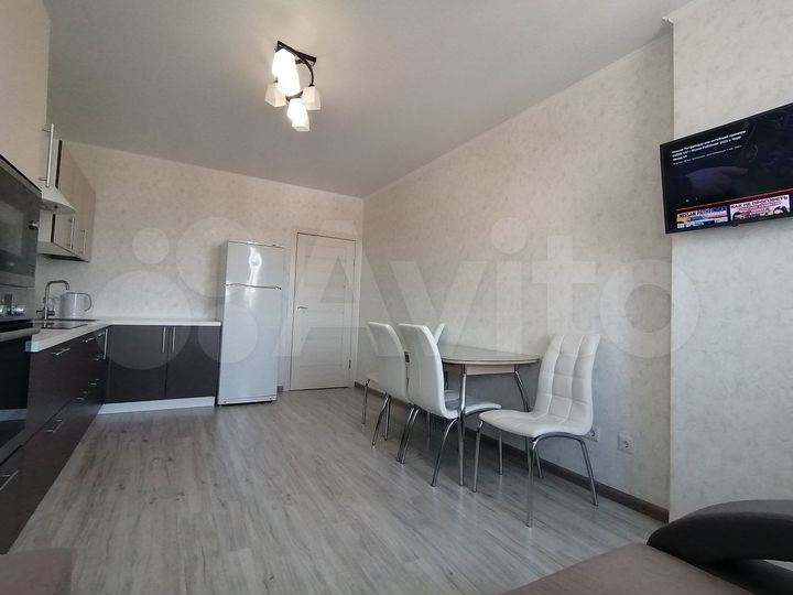 2-к. квартира, 62 м², 8/12 эт.