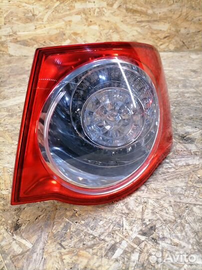 Фонарь правый Volkswagen Jetta 5