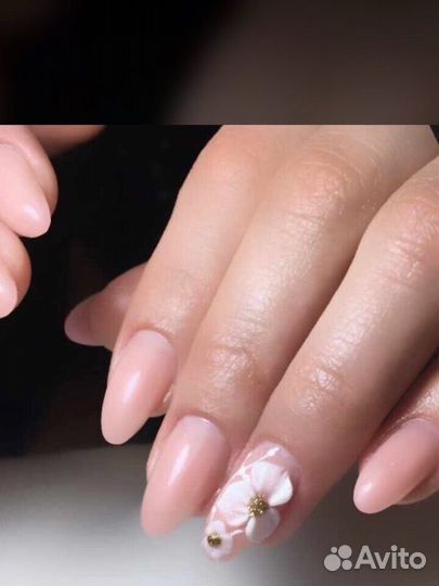 Наращивание ногтей, педикюр