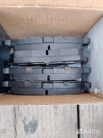 Тормозные колодки Nissan cefiro