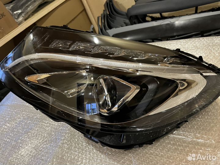 Левая передняя фара Mercedes W205 дорестайлинг