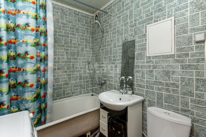 2-к. квартира, 45 м², 1/3 эт.