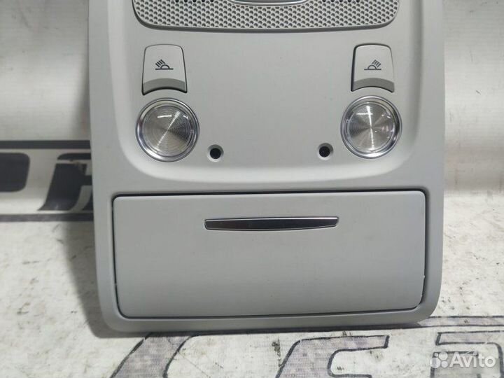 Плафон салона Audi Q5 8R 2012—2017