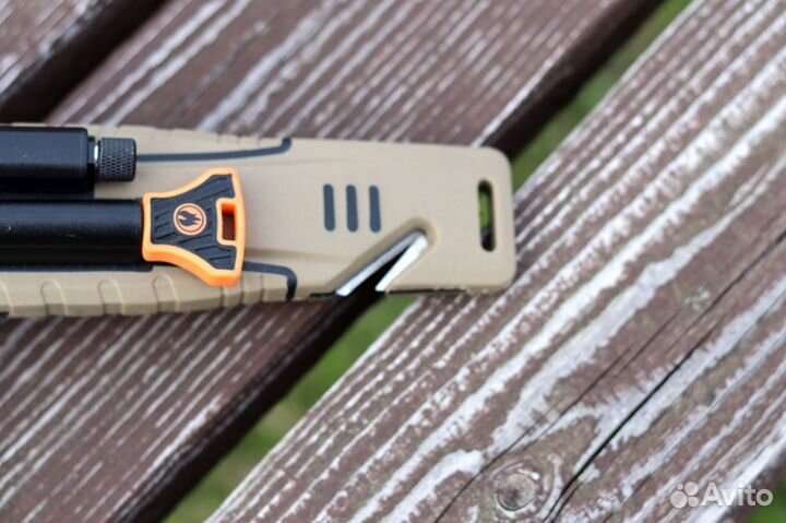 Нож для выживания - компас, фонарь, огниво