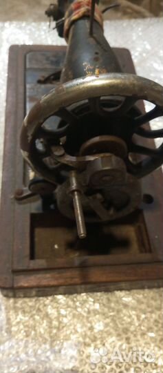 Швейная машина Singer