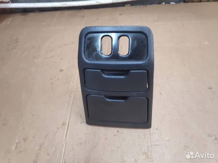 Подстаканник w163 ML-class 113.981 5,5 AMG 2001