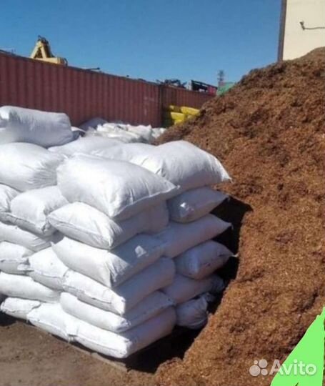 Перегной конский в белых мешках 50л