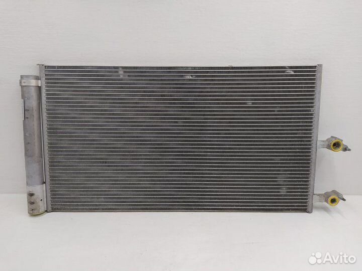 Б/У Радиатор кондиционера 32224825 volvo