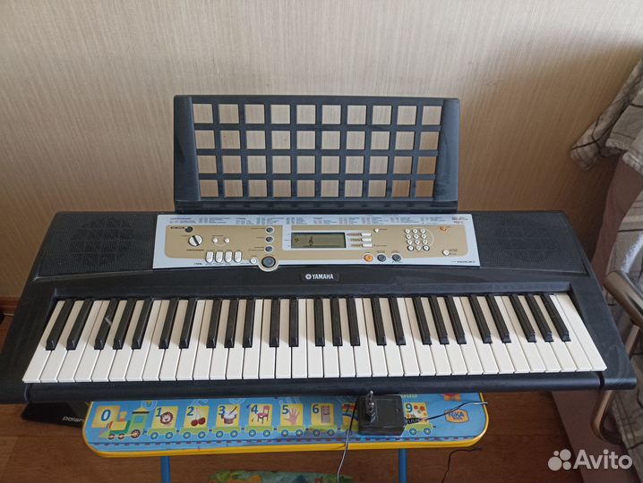 Синтезатор yamaha psr r200