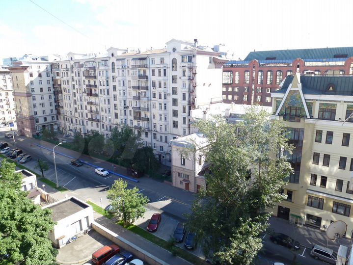 2-к. квартира, 88 м², 8/9 эт.