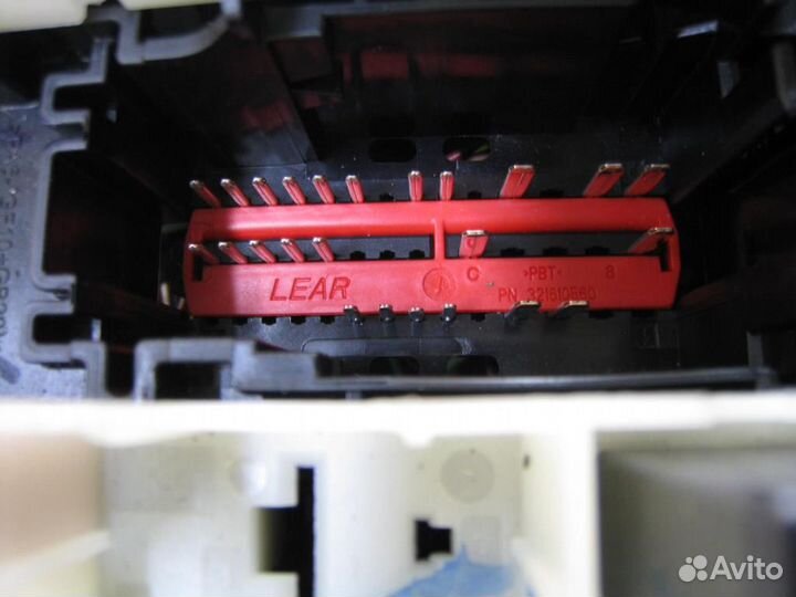 Блок предохранителей моторный Mazda 3 (BK) 2007