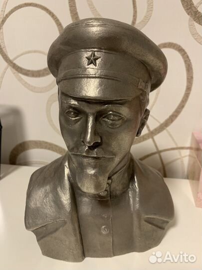 Бюст Дзержинский в кепке скульптор Теплов