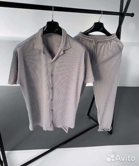 Костюм мужской летний