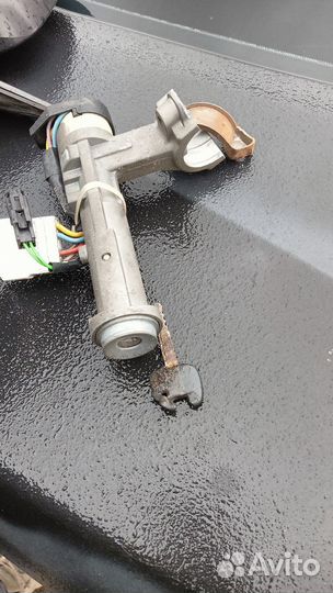 Замок зажигания Toyota Carina-E 1996