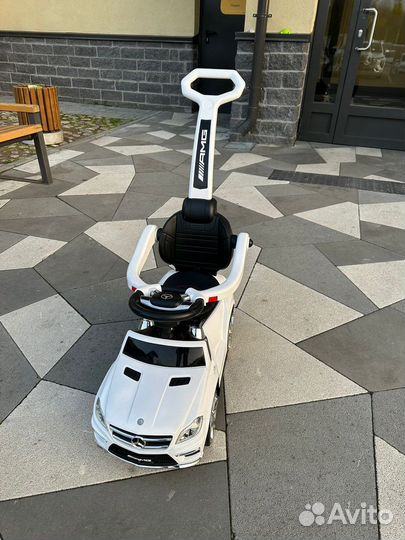 Детская машинка каталка с ручкой