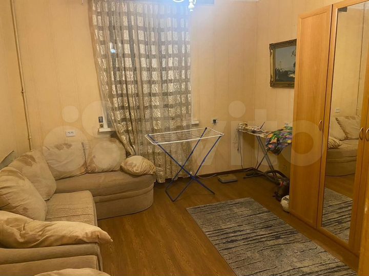 2-к. квартира, 48 м², 1/3 эт.