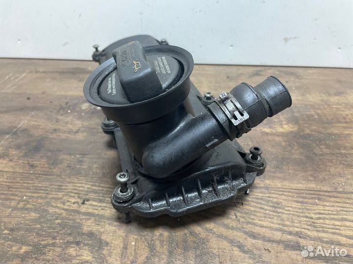 Клапанная крышка Volkswagen Jetta5 седан BSE 2008