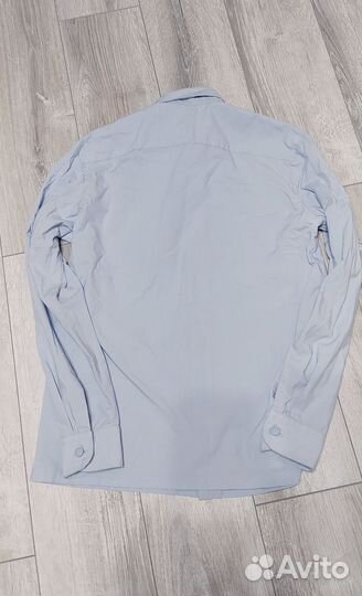 Голубая школьная рубашка под погоны