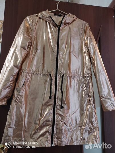 Ветровка женская