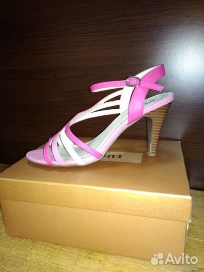 Женская обувь 38 размер