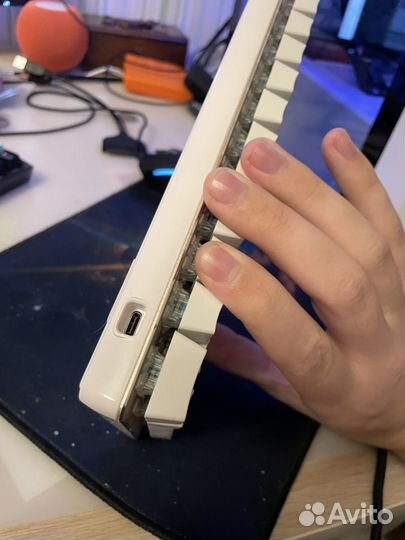 Механическая клавиатура белая