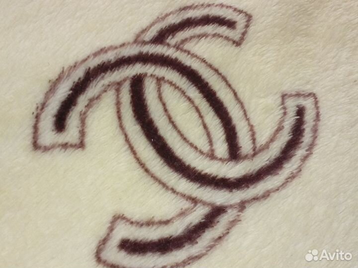 На кроватку покрывало 150х200см