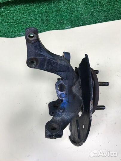 Кулак поворотный передний правый Ford Maverick 2