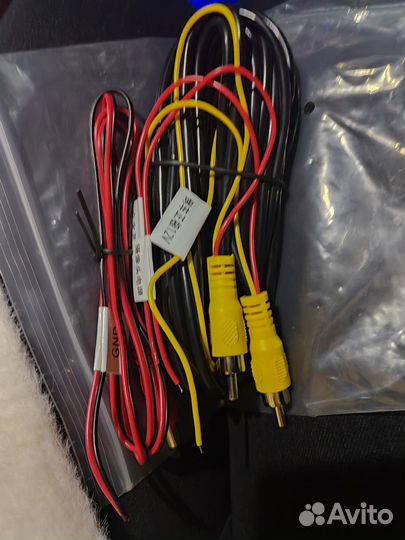 Кабель видеосигнала для камер заднего и переднего