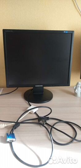 Монитор Samsung 19 дюймов