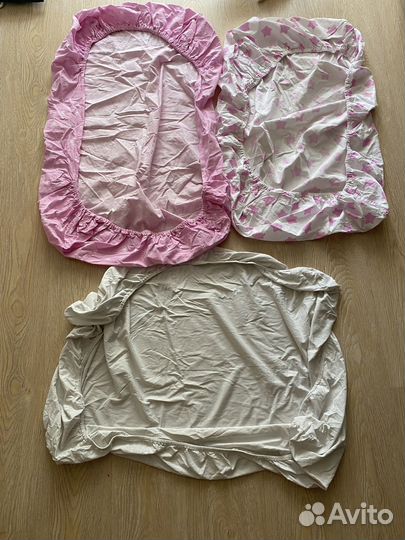 2 простыни на резинке и наматрасник