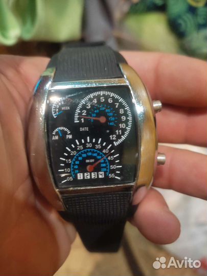 Часы спидометр