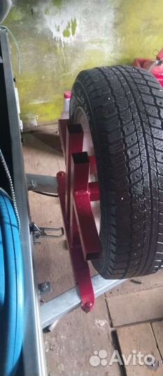 Кронштейн запасного колеса на прицеп