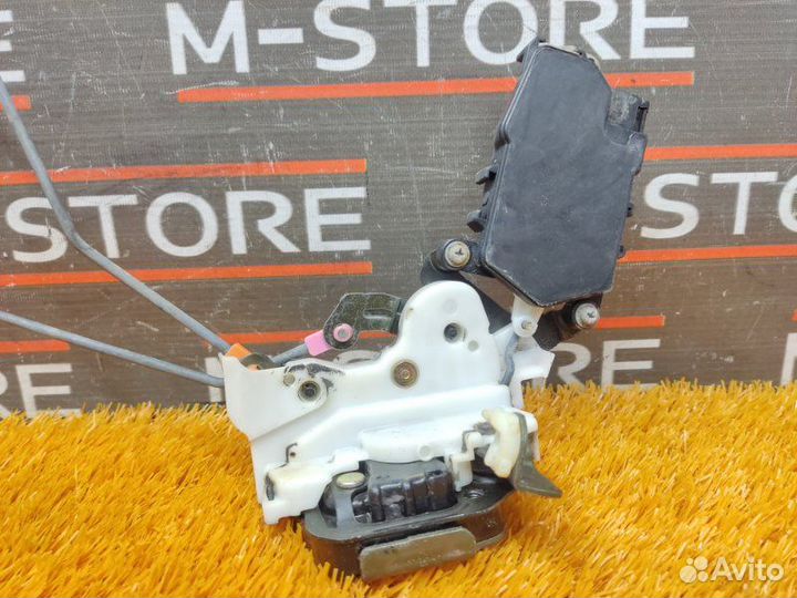 Замок двери задний правый Subaru Impreza