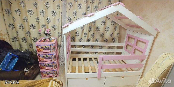 Детская кровать домик