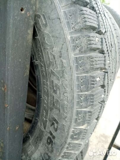 Pirelli Ice Zero 2 215/65 R16