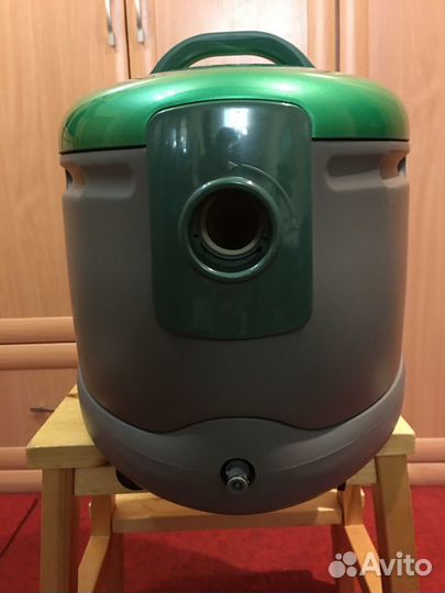 Моющий пылесос LG V-9144WA Hippo