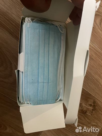 Маска медицинская трехслойная одноразовая