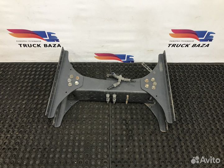 Траверса рамы поперечная Renault T