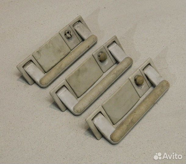 Ручка потолочная Audi 80 B3