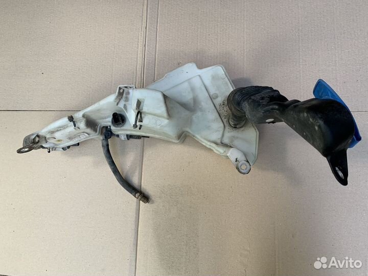 Бачок омывателя б/у Audi A6 C6 Ауди А6 C6 2004