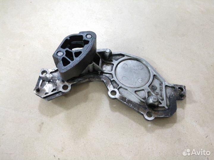 Крышка гбц Mercedes-Benz