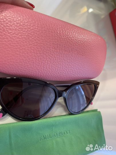 Солнцезащитные очки новые оригинал