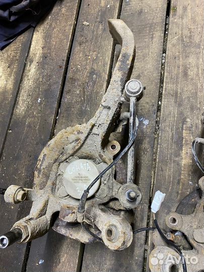 Задний кулак Hyundai Sonata EF