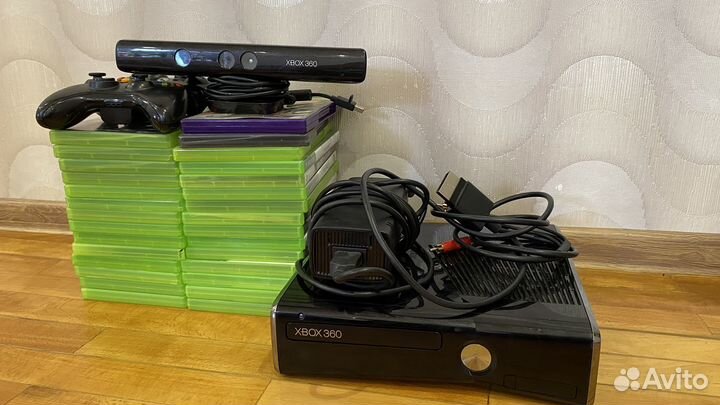 Xbox 360 с дисками+ 2 геймпада