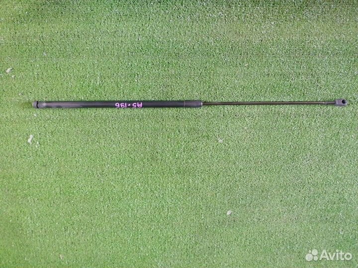 Амортизатор капота Audi A5 cala 2009