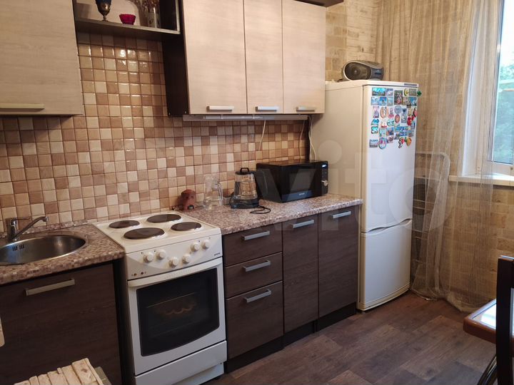 2-к. квартира, 55 м², 5/16 эт.