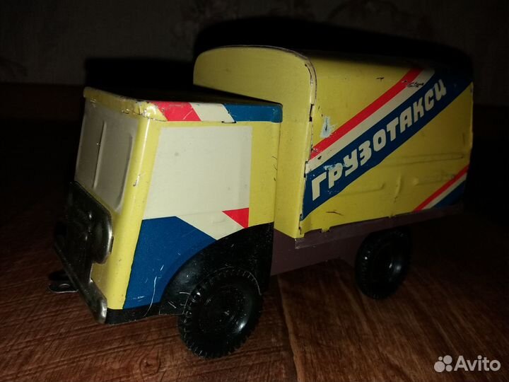 Игрушка.Самосвал зис 150. ЗИЛ 164 г
