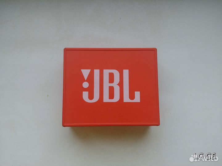 Портативная колонка JBL