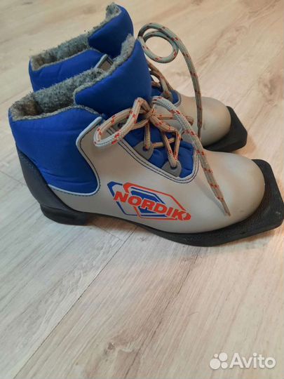 Лыжные ботинки р.31