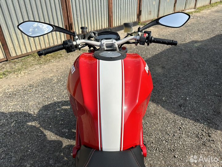 Ducati monster 1100 EVO